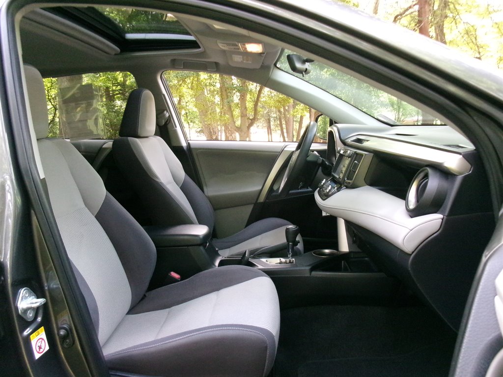2013 Toyota RAV4 - $13,995