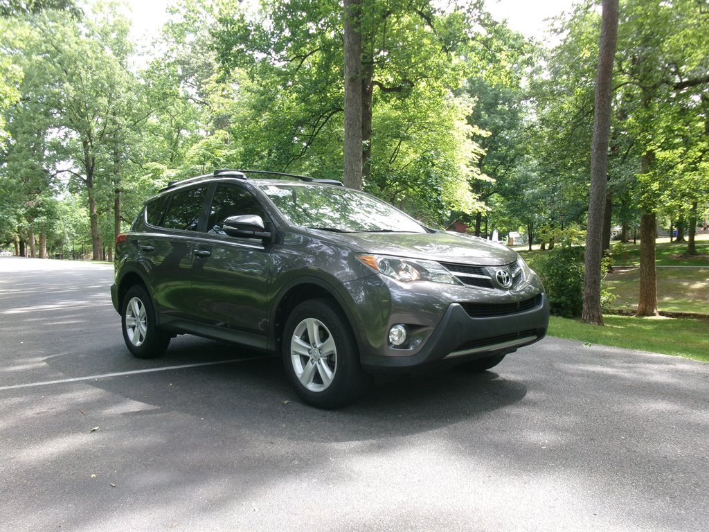 2013 Toyota RAV4 - $13,995