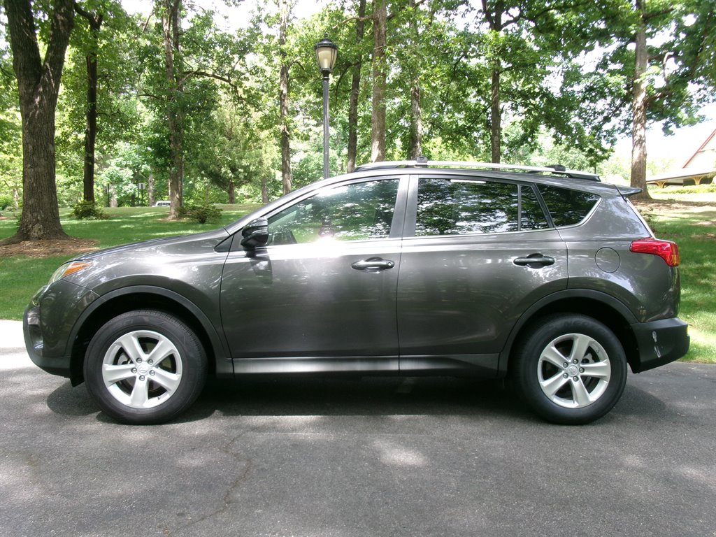 2013 Toyota RAV4 - $13,995