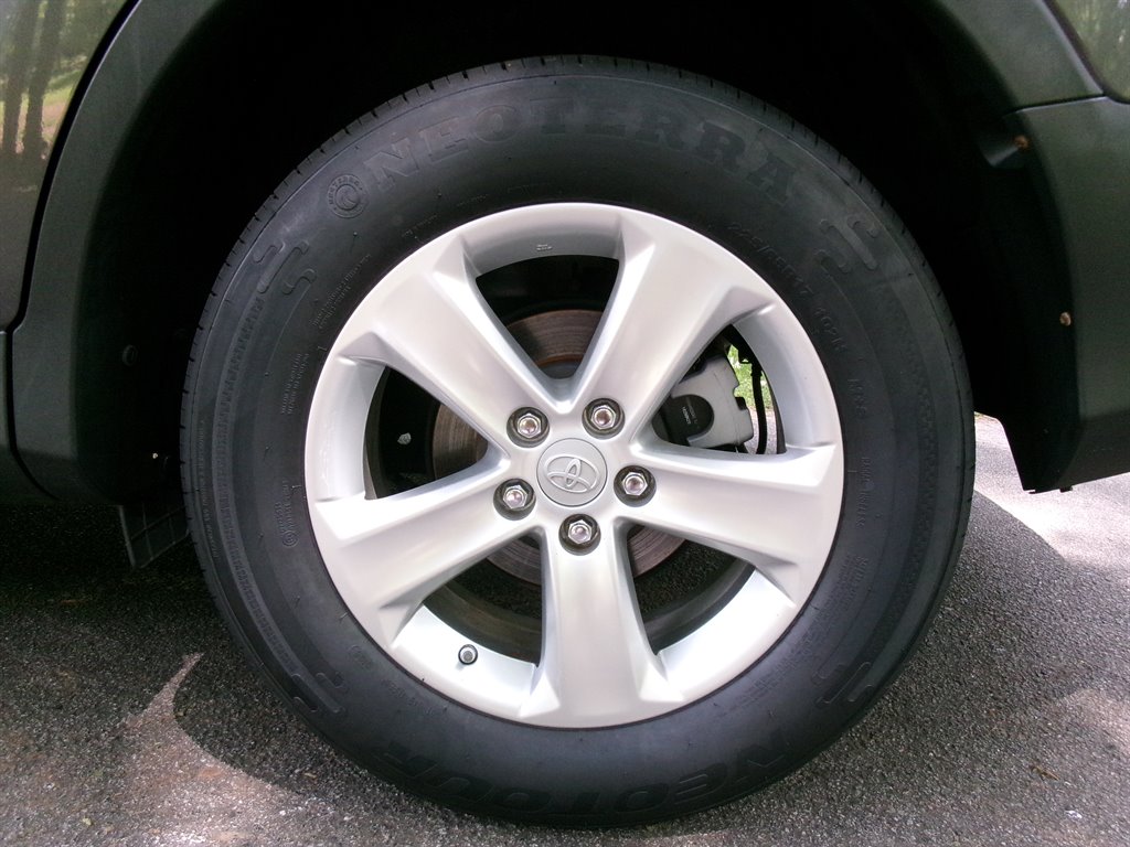 2013 Toyota RAV4 - $13,995
