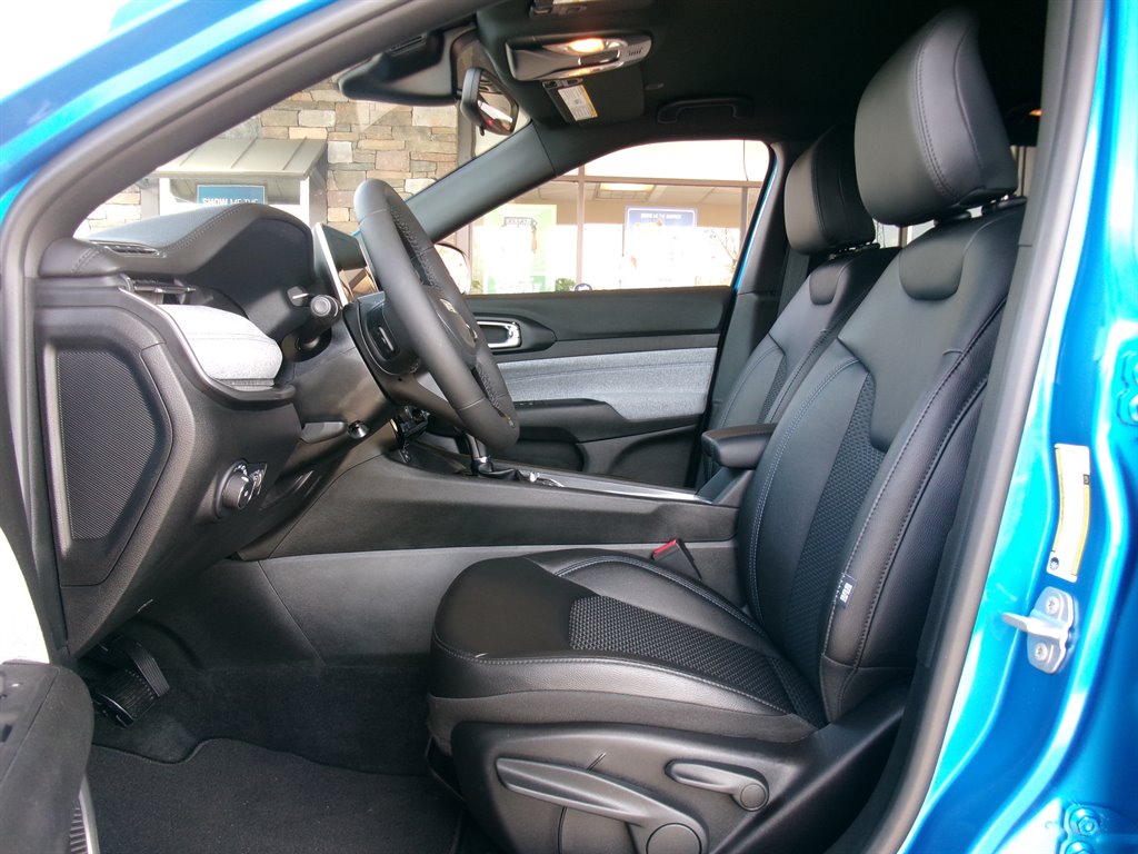2025 Jeep Compass - $23,995