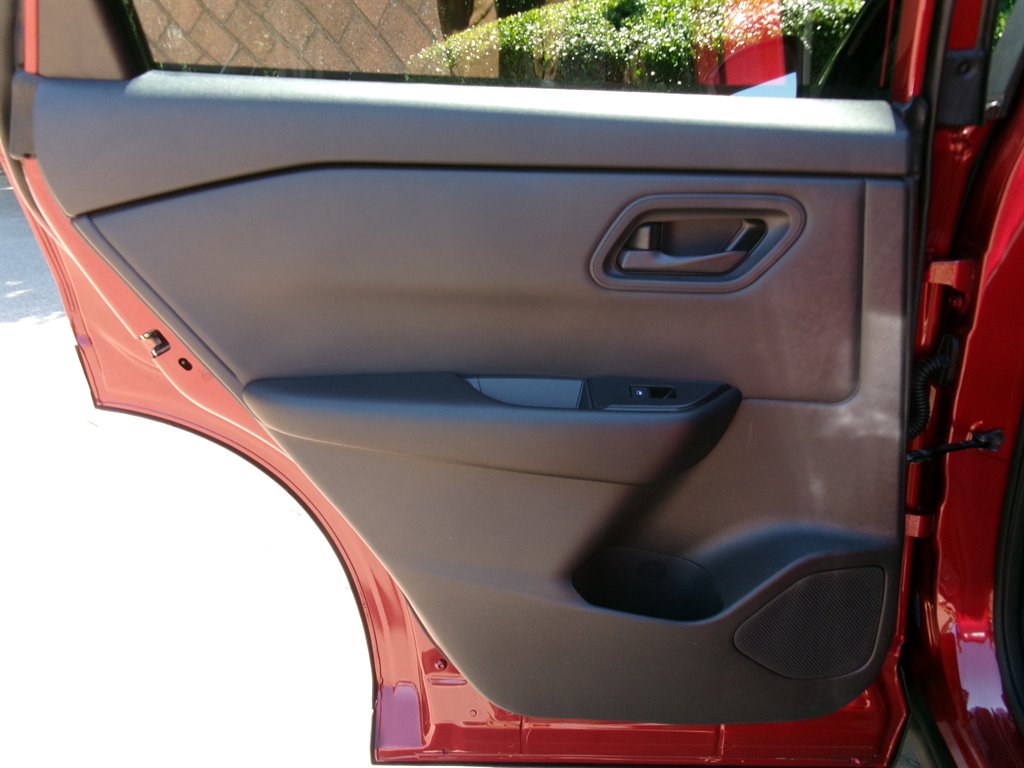 2024 Nissan Rogue - $22,995