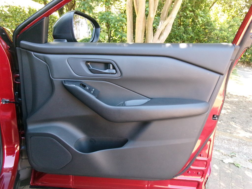 2024 Nissan Rogue - $22,995