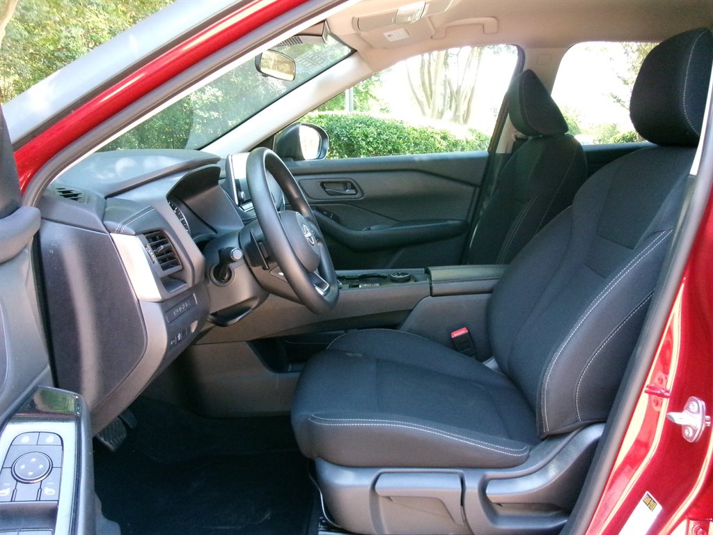 2024 Nissan Rogue - $22,995