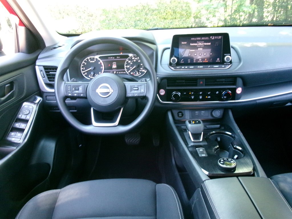 2024 Nissan Rogue - $22,995