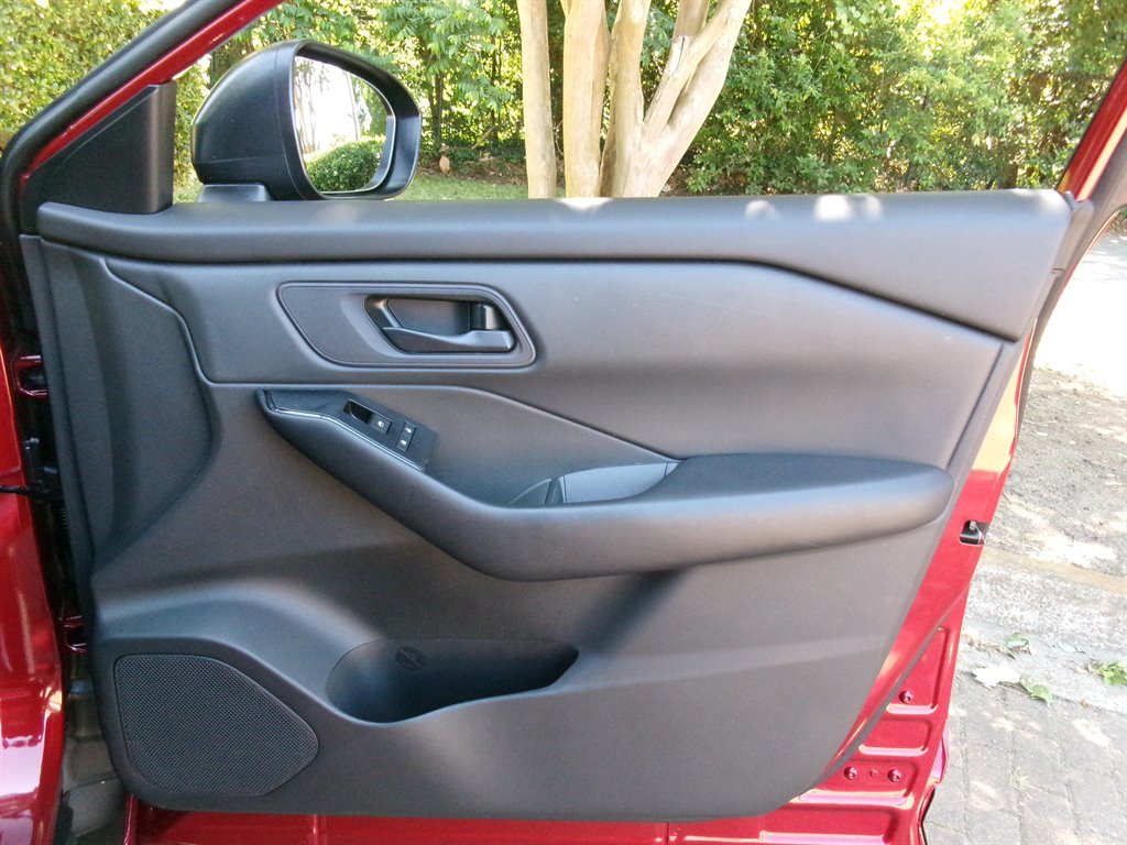 2024 Nissan Rogue - $22,995