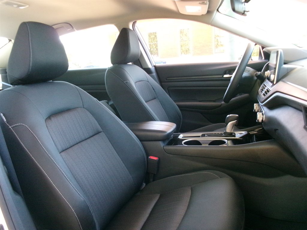 2024 Nissan Altima - $21,995