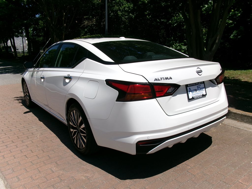 2024 Nissan Altima - $21,995