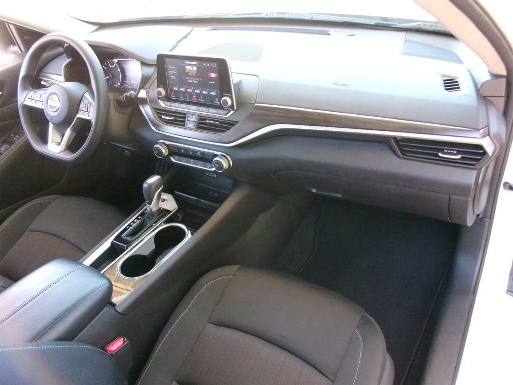 2024 Nissan Altima - $21,995