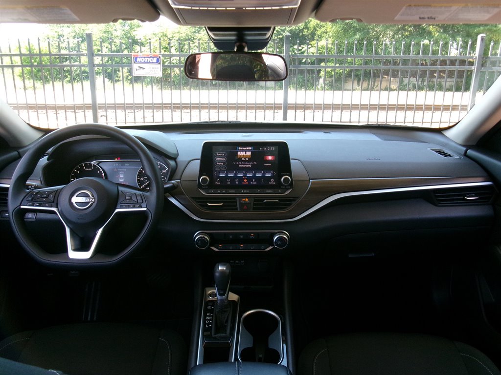 2024 Nissan Altima - $21,995