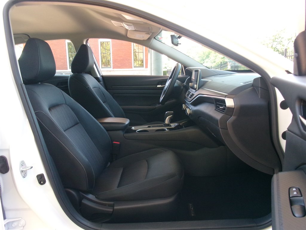 2024 Nissan Altima - $21,995