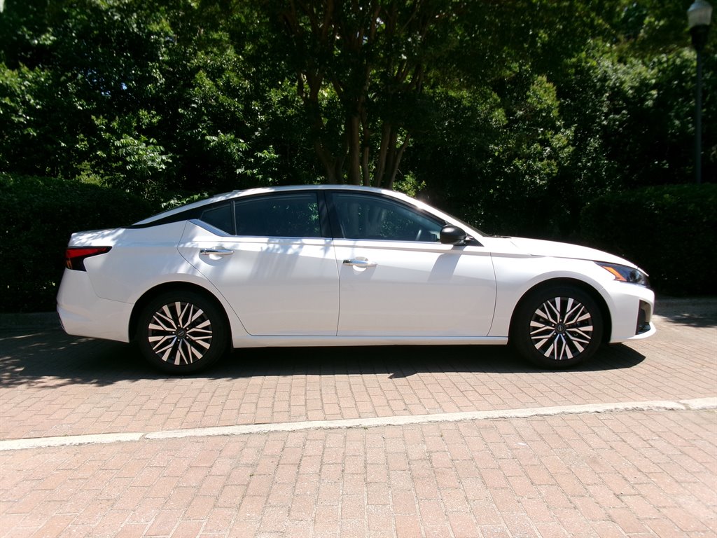 2024 Nissan Altima - $21,995