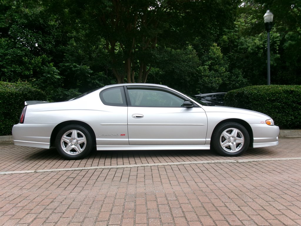 2001 Chevrolet Monte Carlo - $9,995