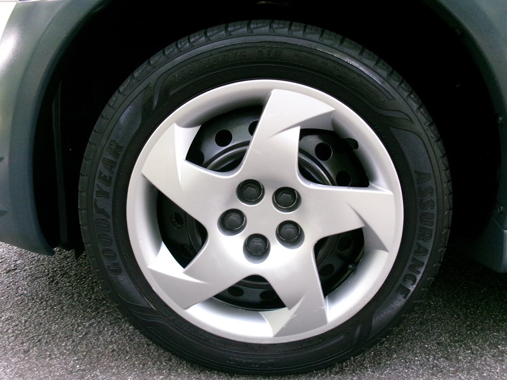 2005 Pontiac Vibe - $6,995