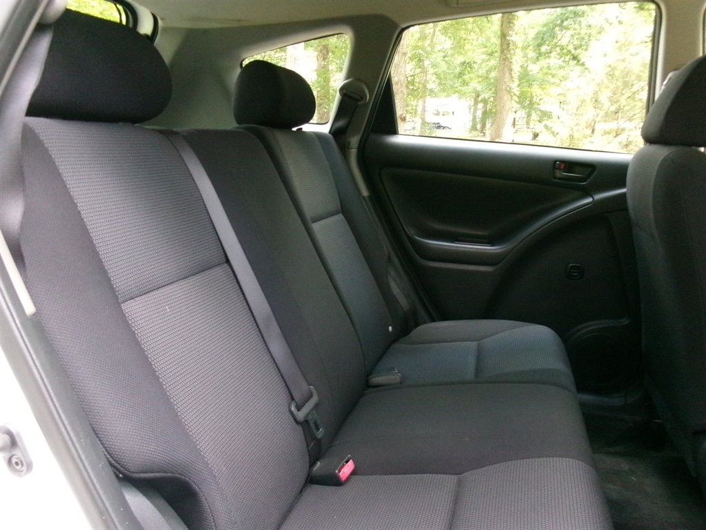 2005 Pontiac Vibe - $6,995