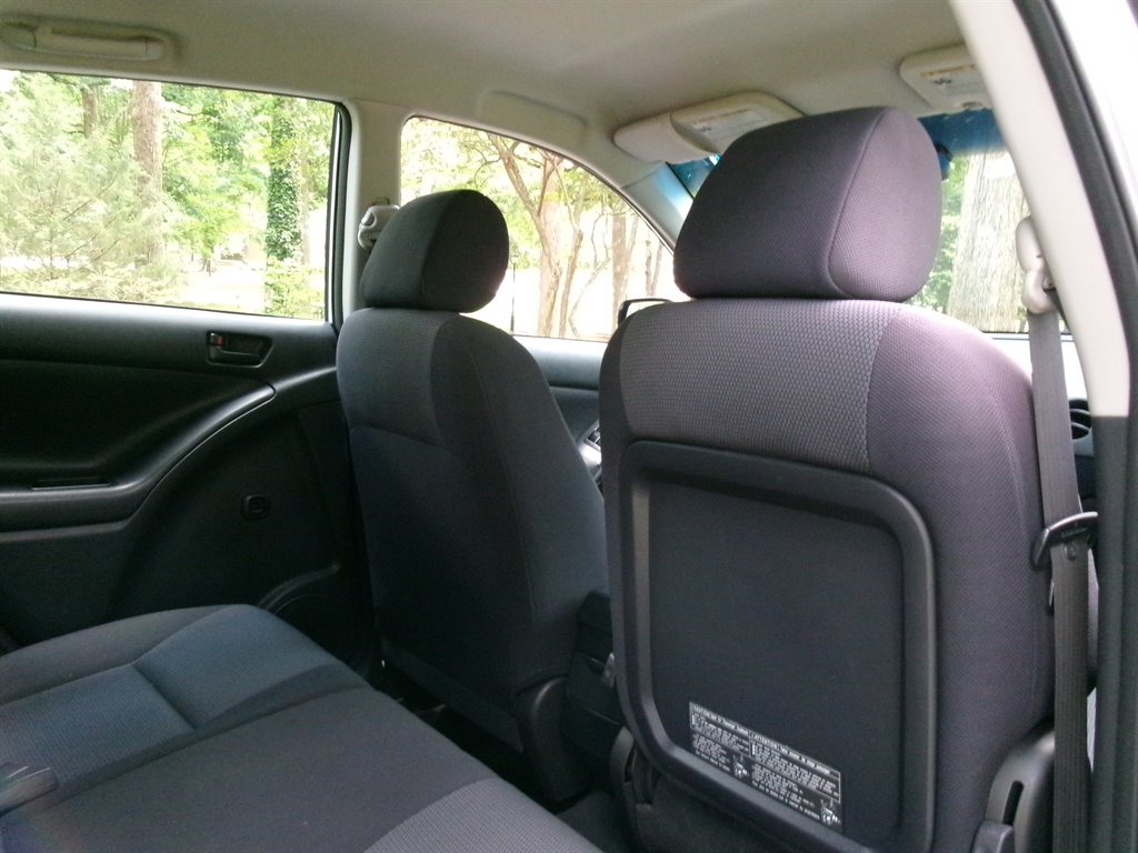 2005 Pontiac Vibe - $6,995
