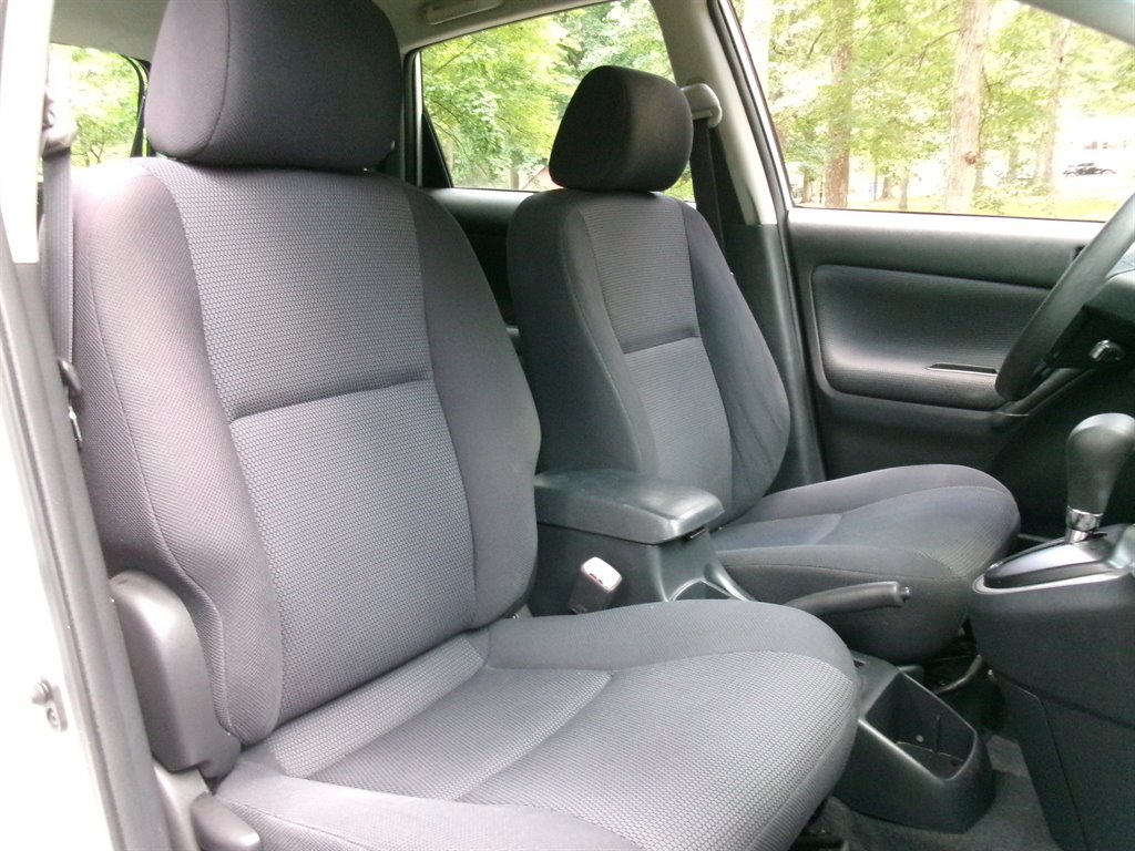 2005 Pontiac Vibe - $6,995