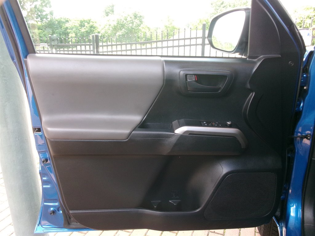 2016 Toyota Tacoma - $22,995