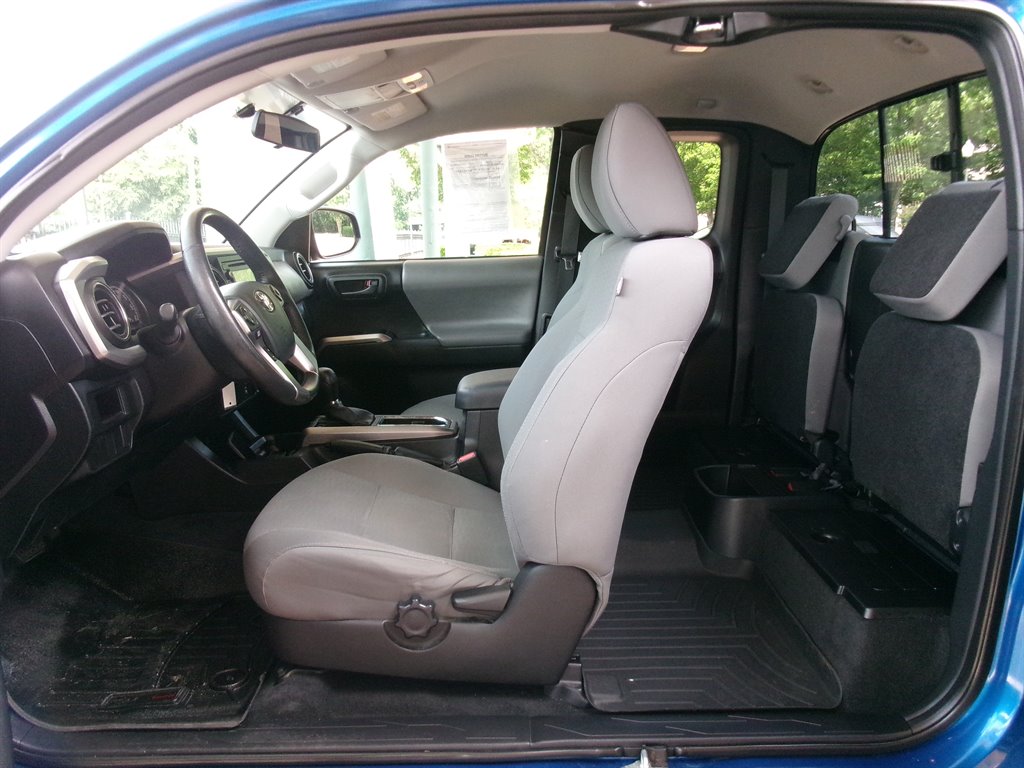 2016 Toyota Tacoma - $22,995