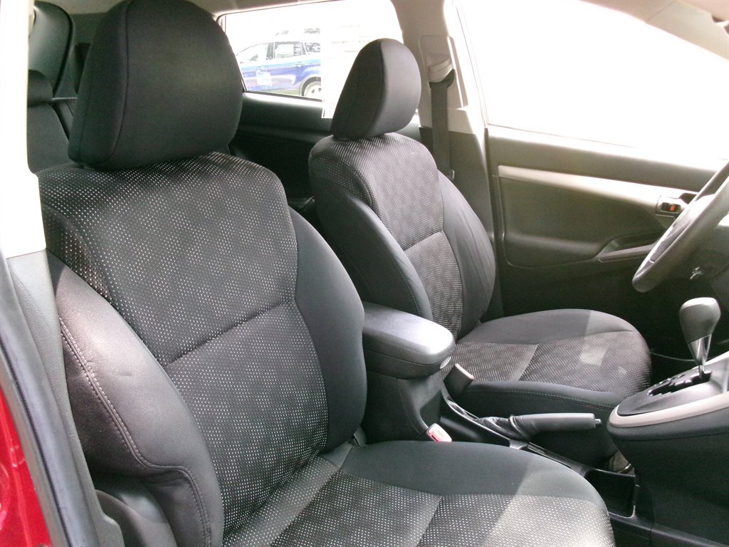 2009 Pontiac Vibe - $9,995