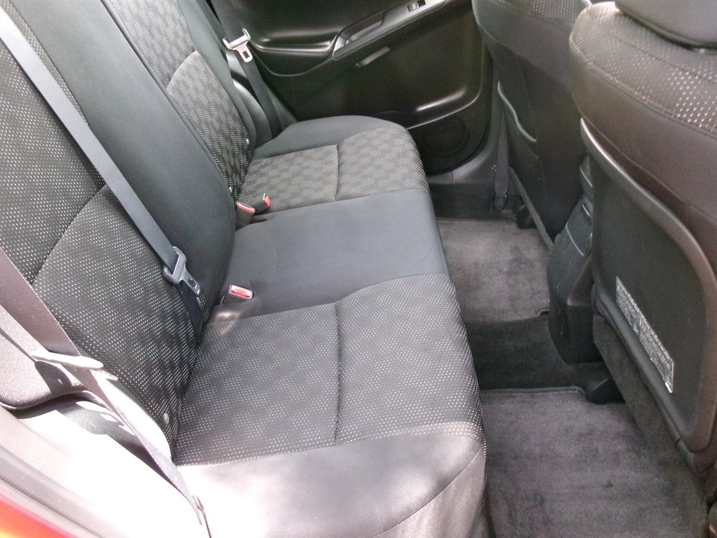 2009 Pontiac Vibe - $9,995