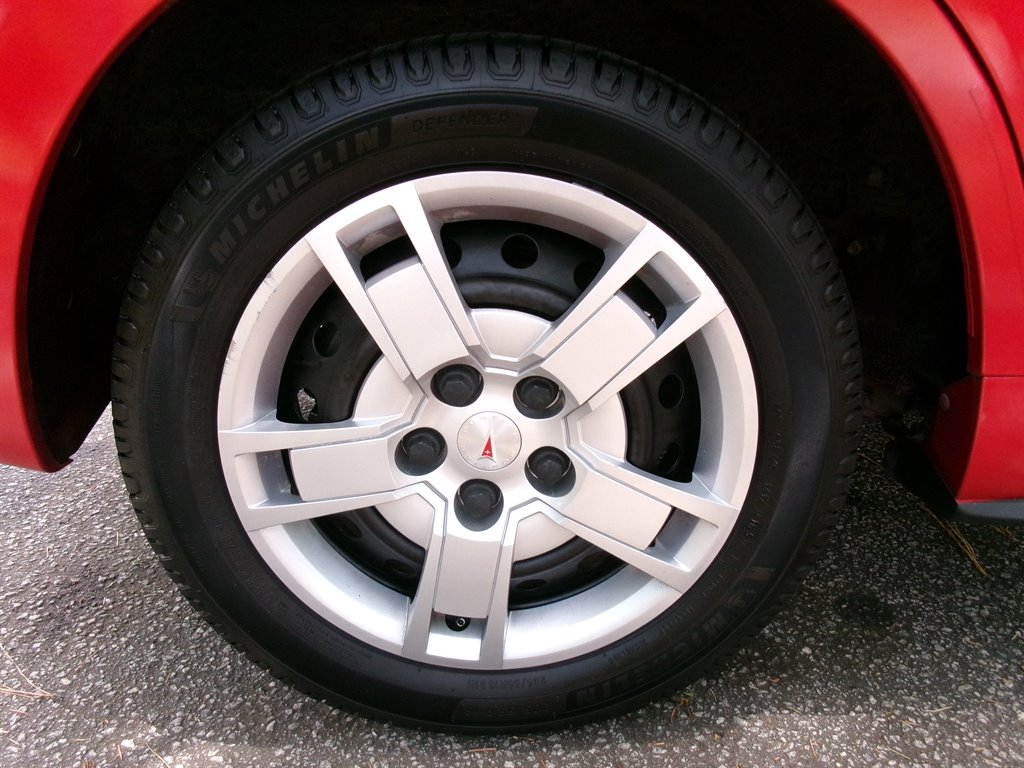 2009 Pontiac Vibe - $9,995