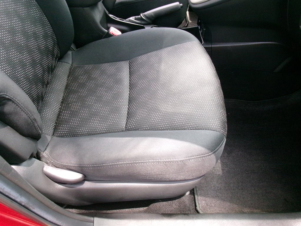2009 Pontiac Vibe - $9,995