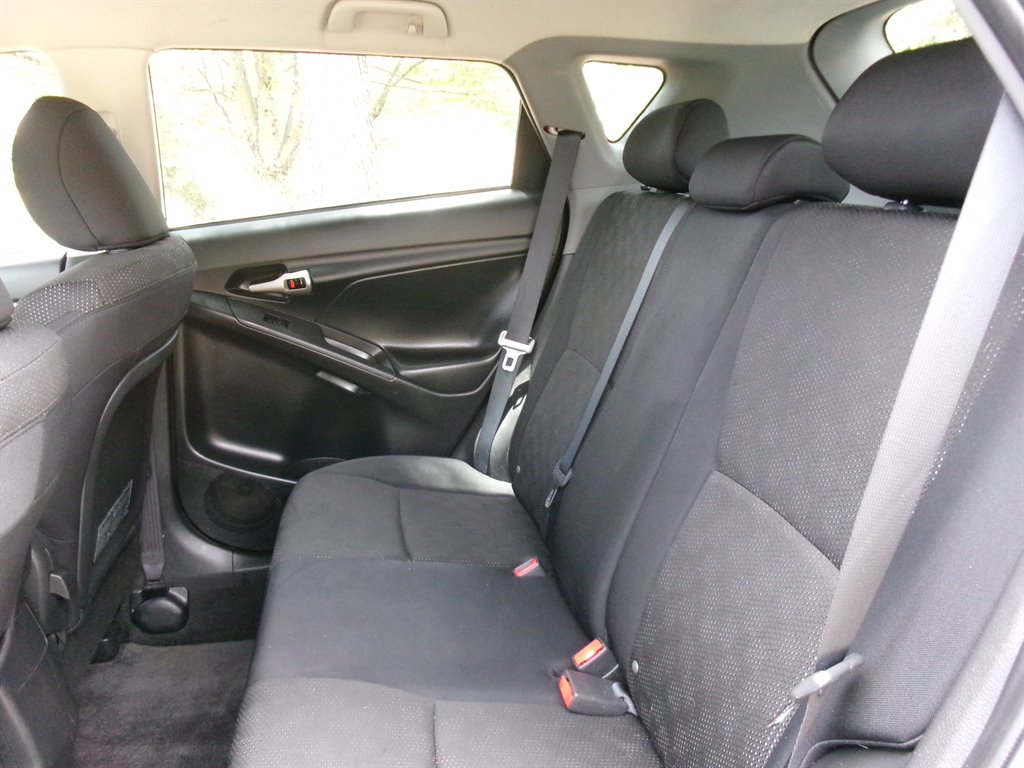 2009 Pontiac Vibe - $9,995