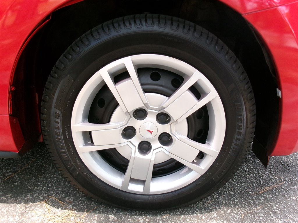 2009 Pontiac Vibe - $9,995