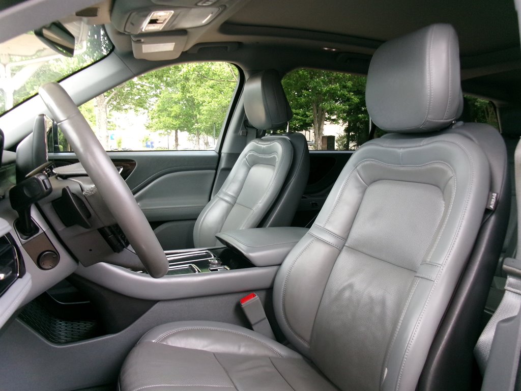 2020 Lincoln Aviator - $29,995