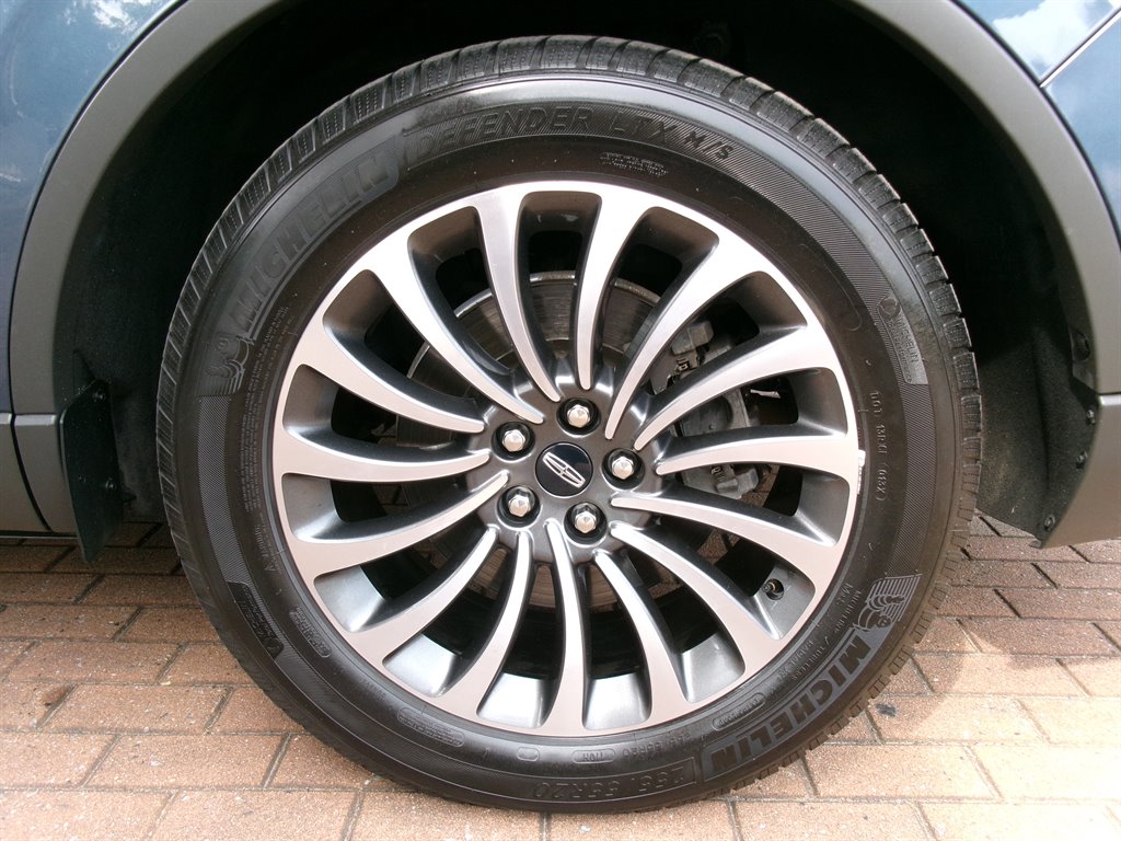 2020 Lincoln Aviator - $29,995