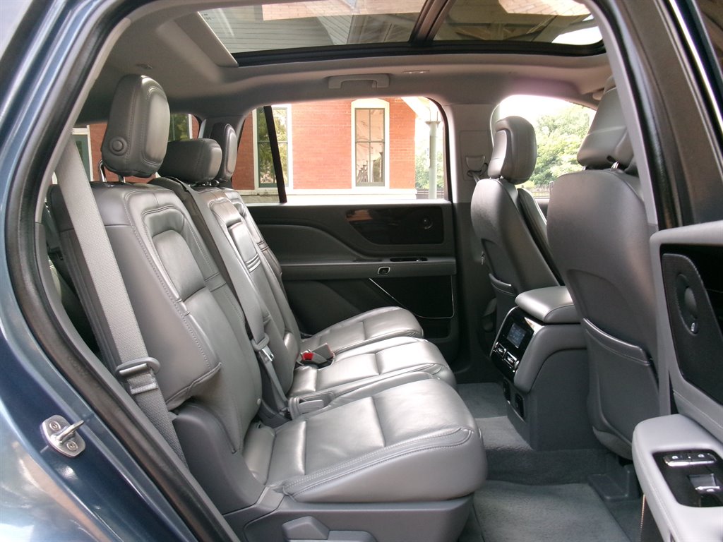 2020 Lincoln Aviator - $29,995