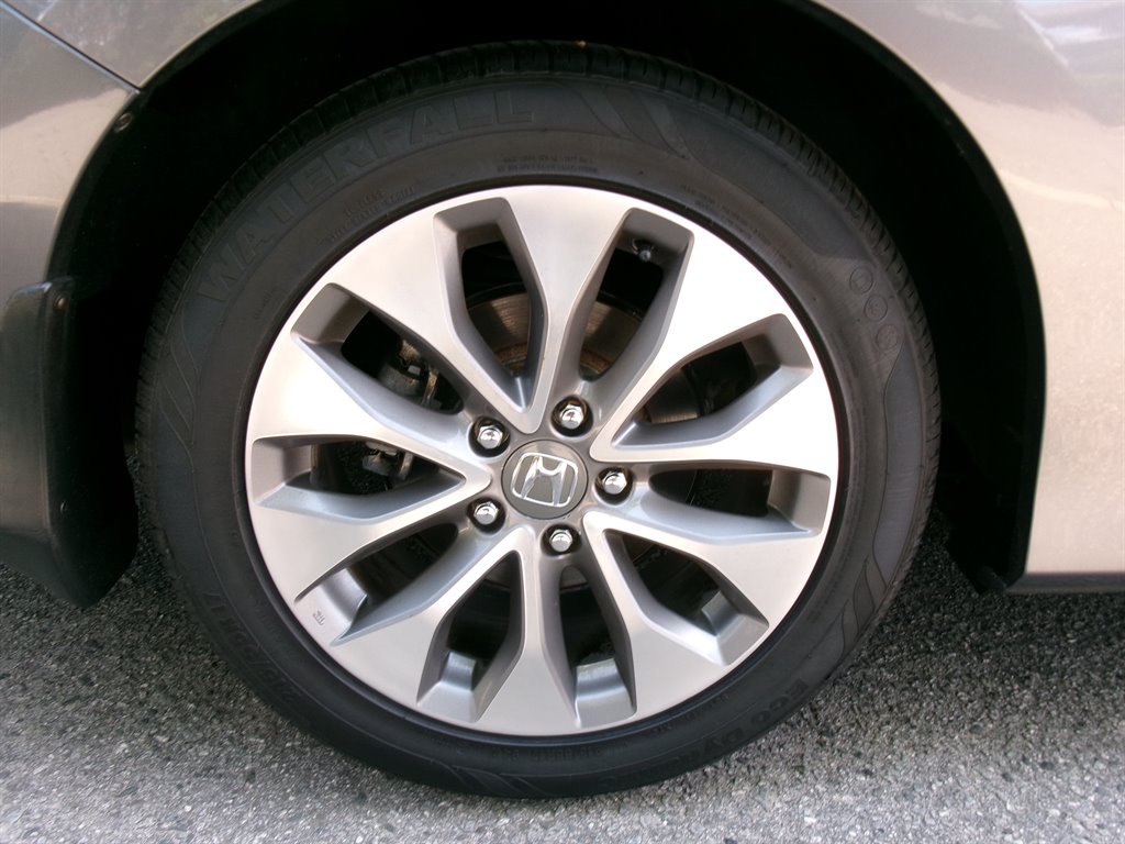 2014 Honda Accord - $14,995