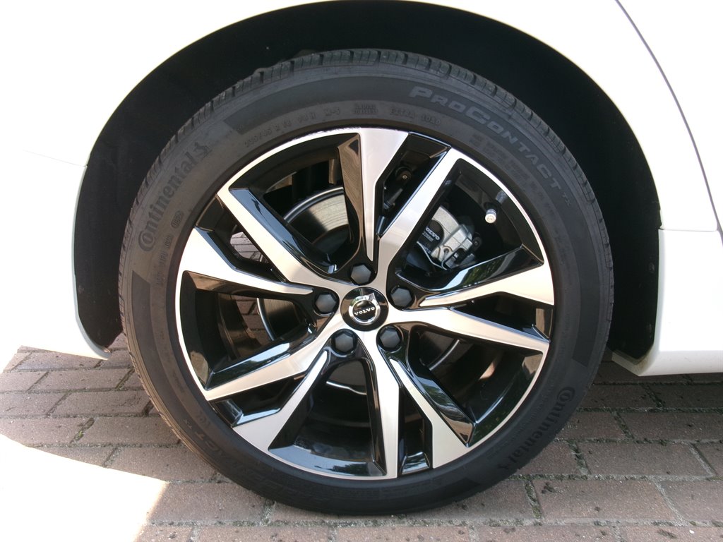2024 Volvo S60 - $36,990