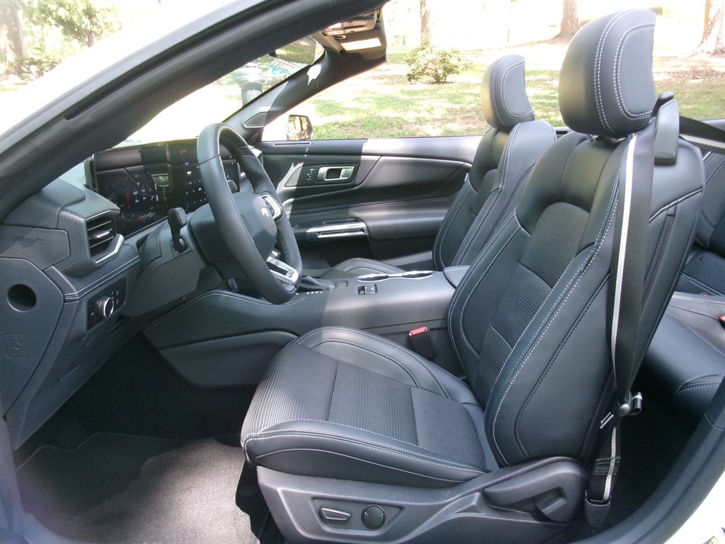 2025 Ford Mustang - $41,880