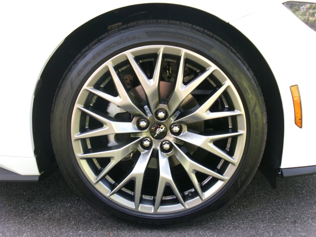 2025 Ford Mustang - $41,880