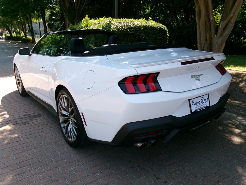 2025 Ford Mustang - $41,880