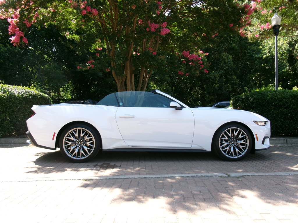 2025 Ford Mustang - $41,880