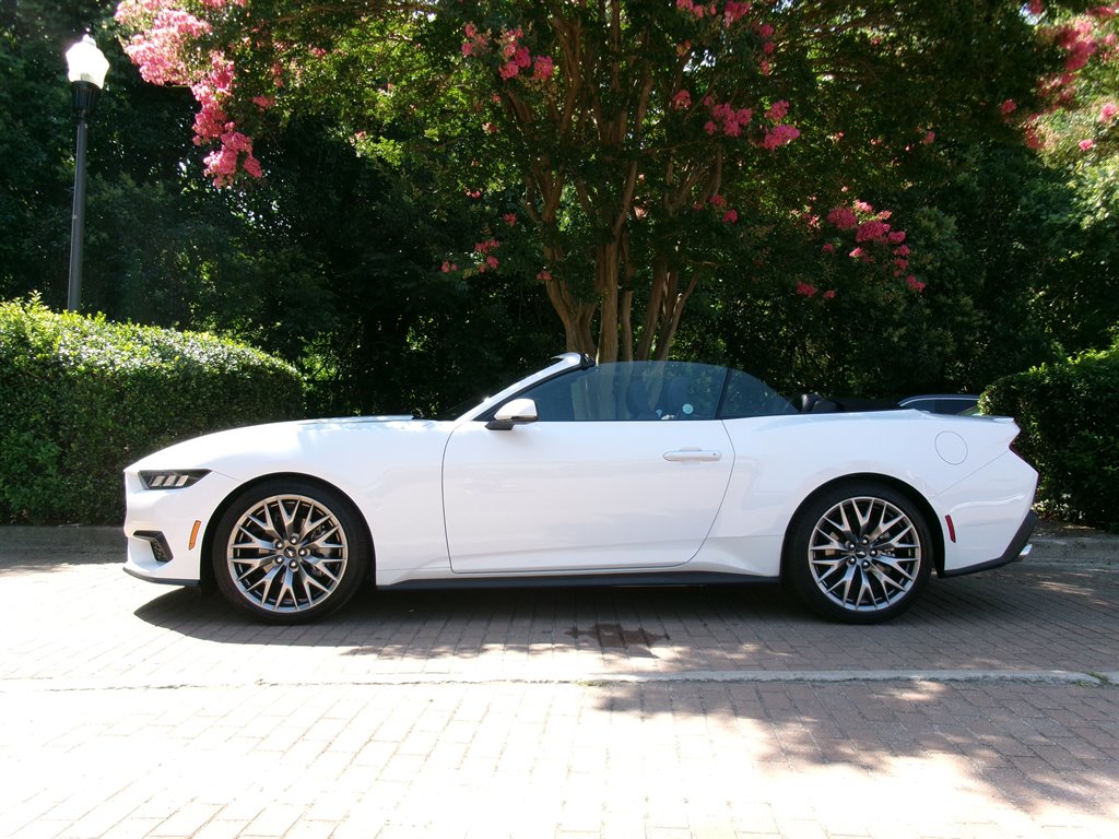 2025 Ford Mustang - $41,880