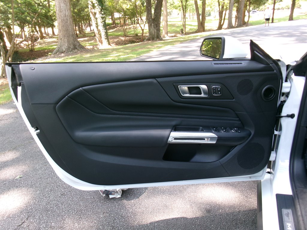 2025 Ford Mustang - $41,880