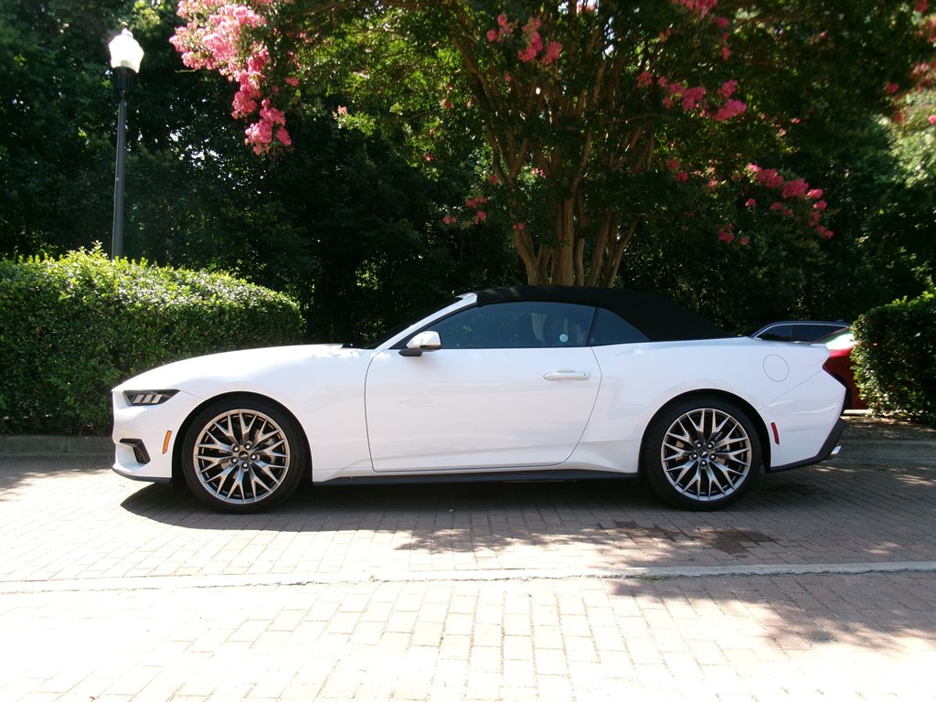 2025 Ford Mustang - $41,880