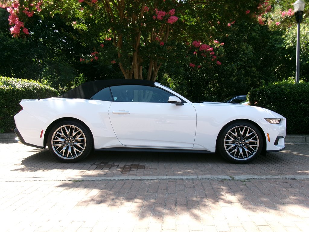 2025 Ford Mustang - $41,880