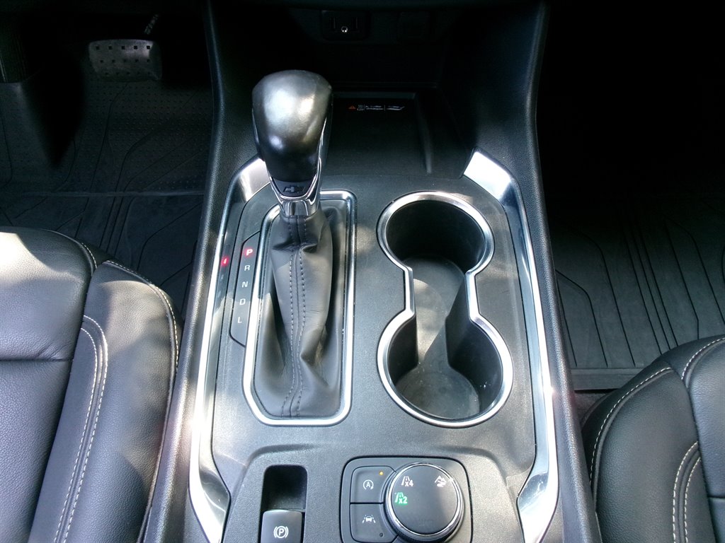 2022 Chevrolet Traverse - $24,995