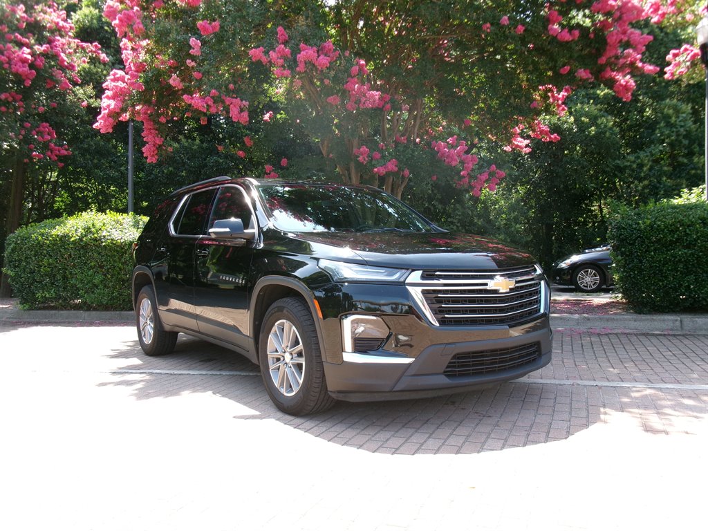 2022 Chevrolet Traverse - $24,995
