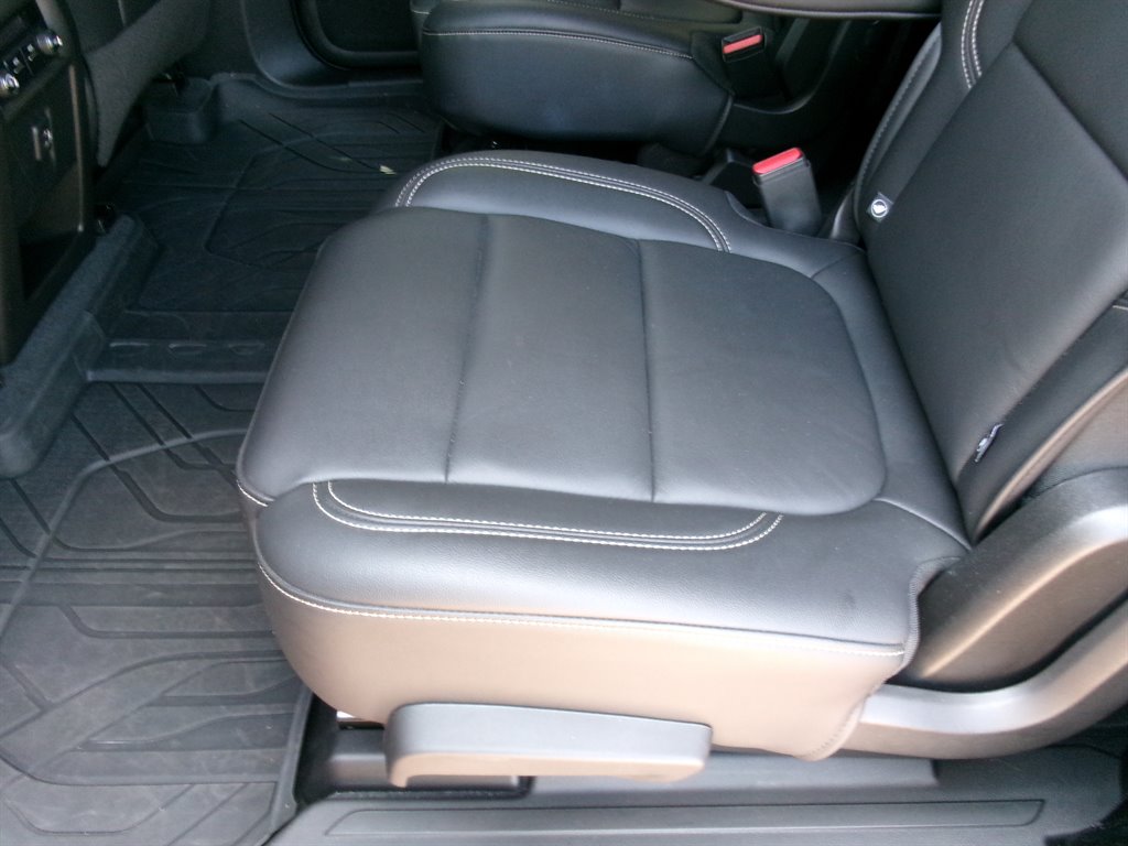 2022 Chevrolet Traverse - $24,995