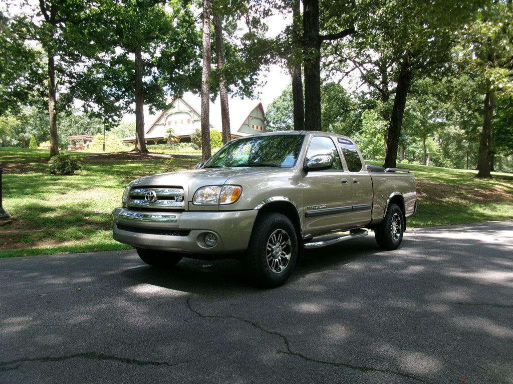 2003 Toyota Tundra - $16,995