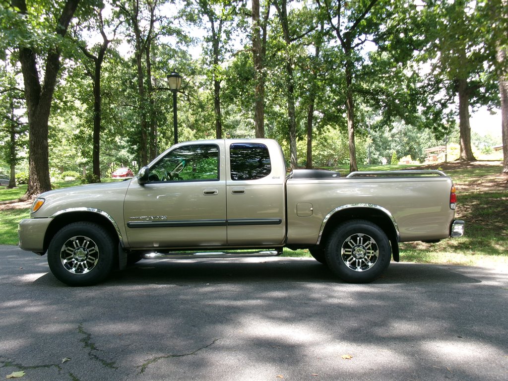 2003 Toyota Tundra - $16,995
