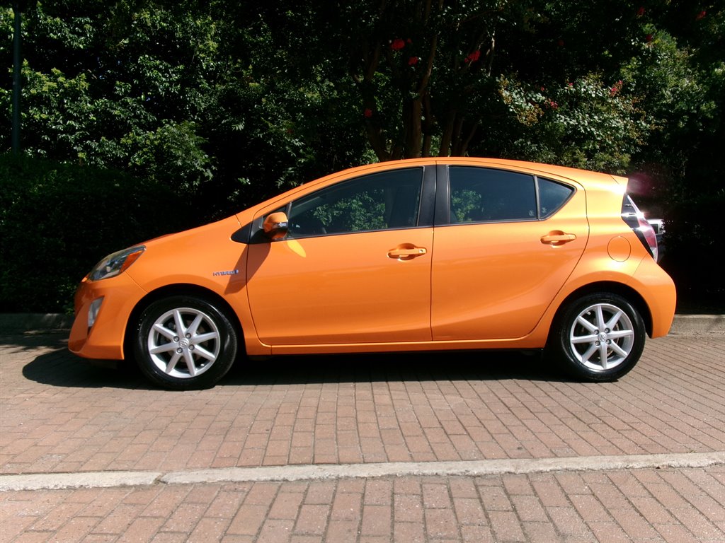 2015 Toyota Prius - $11,995