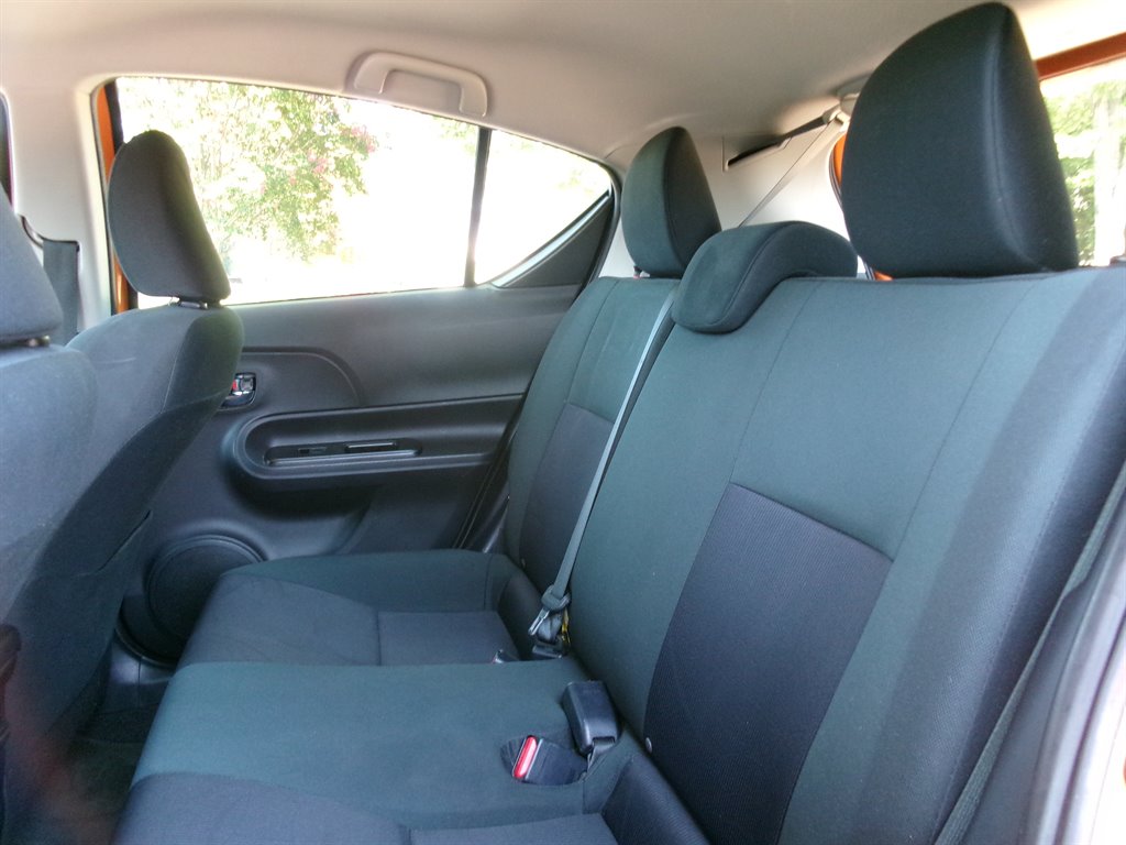 2015 Toyota Prius - $11,995