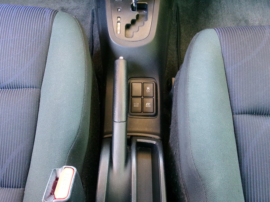 2015 Toyota Prius - $11,995